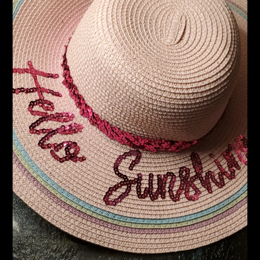 Hat with design